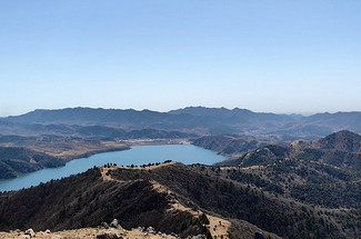 【北京一周一山·歪顶坨】初春探秘歪顶坨：金色山脊线+俯瞰环秀湖+美到窒息！