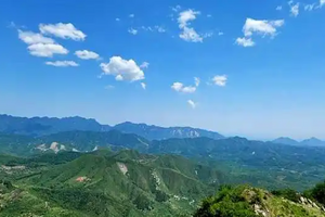 【北京一周一山·娘娘顶】京郊春日徒步之旅：探寻娘娘顶传说与翠屏湖美景+探索山野的无限魅力