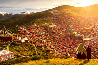 【遇见甘南·甘南色达12日】水帘洞石窟+伏羲庙+麦积山石窟+官鹅沟+扎尕那+郎木寺+纳摩大峡谷+赛赤寺金顶日出+阿万仓湿地+娘玛寺+莲宝叶则+扎尕尔措湖+色达+观音寺+瓦切塔林+九曲黄河日落+2-8人小包团&8人小车团