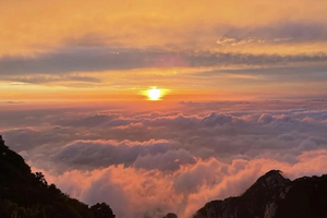 【夜爬泰山2日】难度可选丨夜爬东岳泰山+看日出观云海+闲游泉城济南