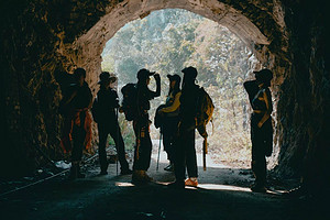 【徒步华夏第二十四站 · 重庆南川站】仙女山徒步+地心秘境徒步+绿野仙踪徒步+华容道+黄葛古道+升级酒店1晚5钻2晚4钻+专业摄影师跟拍航拍+庆功宴+4日徒步