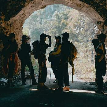 【徒步华夏第二十四站 · 重庆南川站】仙女山徒步+地心秘境徒步+绿野仙踪徒步+华容道+黄葛古道+升级酒店1晚5钻2晚4钻+专业摄影师跟拍航拍+庆功宴+4日徒步