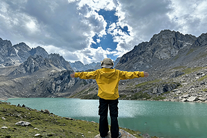 【遇见西北·行走祁连山徒步6日】兰州+乌鞘岭徒步+祁连山徒步+冰河沟+柴尔龙海徒步+山丹汉明长城徒步+祁连草原穿越+苦水丹霞+山丹军马场+油菜花限定+专业摄影师跟拍航拍+庆功宴