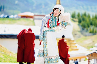 【藏地甘南·江迭公路4日】五一特辑丨穿越江迭公路+入住扎尕那景区+仙女滩漫步+桑科草原+拉卜楞寺+若尔盖花湖+郎木寺+格尔底寺+纳摩大峡谷+黄洮交汇+美仁大草原+米拉日巴佛阁+2-8人小包团&8人拼团