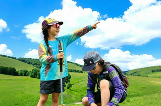 【乌兰布统·亲子探险记5日】北京+美林谷+乌兰布统+下马酒+献哈达+篝火晚会+草原那达慕+蒙古服换装体验+草原徒步挑战+金山岭长城·深度游学5日