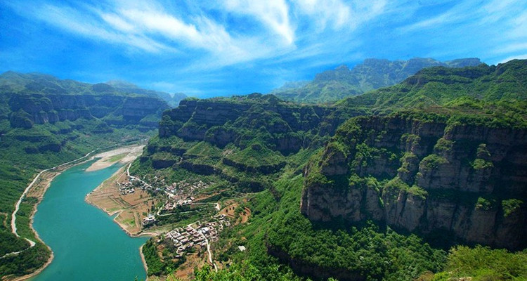 【寻迹河南·南太行3日】深度畅游太行大峡谷+徒步穿越鲁班豁+小众秘境高家台村+三千年古城邯郸+来自太行山的压迫感+38人舒适团