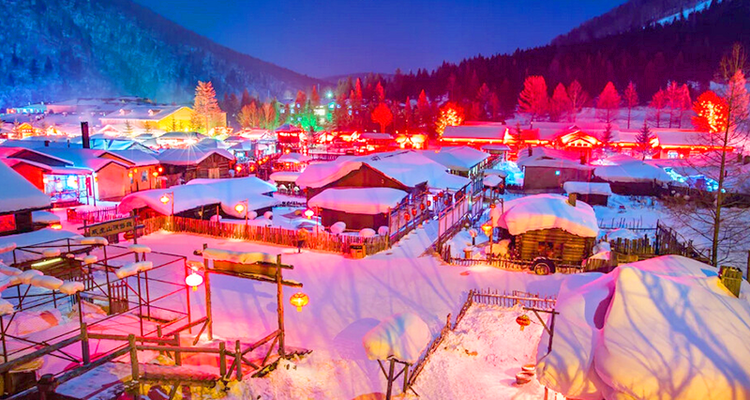【你好！大东北5日·8人舒适小团】延吉+图们+长白山+雪岭+雪乡+亚雪公路+滑雪+马拉爬犁+雪地温泉+驯鹿接触+5天4晚深度体验