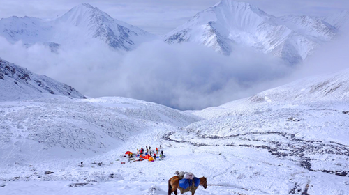 【勇攀高峰】五千米入门级雪山·四姑娘山二峰穿越·大海子露营·四川6日游！