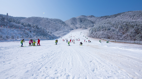 【南山滑雪·1日游】北京顶级滑雪场+天天发团+全天畅滑+尽享冰雪世界的速度与激情