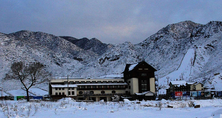 【八达岭滑雪】晚出发·天天发团·免费教学·滑雪1日游！