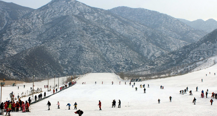 【八达岭滑雪】晚出发·天天发团·免费教学·滑雪1日游！