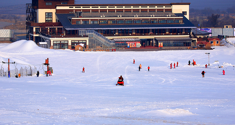 【八达岭滑雪】晚出发·天天发团·免费教学·滑雪1日游！