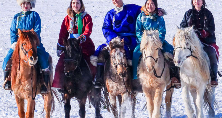 【自驾乌兰布统·越野穿越】3日/4日可选+越野车穿越雪原+雪地火锅+冰雪体验+篝火烟花+户外深度自驾游