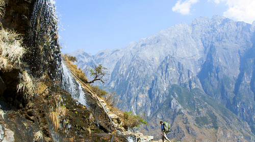 【行走云南 · 虎跳峡+玉龙雪山4日】世界十大经典徒步线路之贯穿玉龙雪山南北线·虎跳峡+玉龙雪山4日徒步+2-15人精品小团