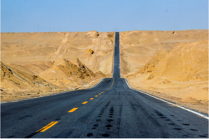 g315公里:中国版66号公路茶卡盐湖被旅行者们称为中国"天空之镜",与