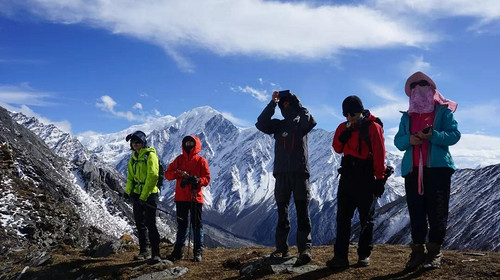 【行走川西·贡嘎大环线+冰川8日】贡嘎雪山+勒多曼因冰川+冷嘎措+泉华滩+日达蛮垭口+子梅垭口8日徒步｜朝圣“蜀山之王”，探索贡嘎千面！