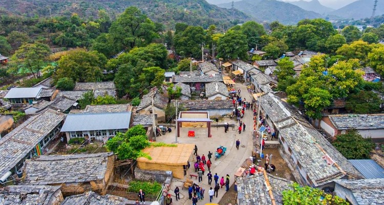 【北京一周一山·水峪村】休闲级丨8公里丨京郊徒步赏红叶+行摄漫山遍野的秋日美景+感受古村的秋日魅力！