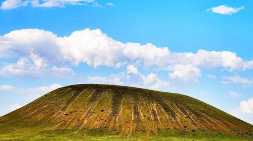 【寻迹乌兰察布·火山草原2日】超值特价丨草原阿那亚涝利海+乌兰哈达火山+谷力脑包火山+近看万年火山+深度玩转火山草原！