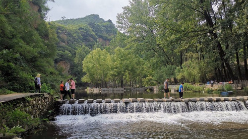 【山水怀柔2日】超值特价丨神堂峪山水栈道+圣泉山+顶秀美泉小镇+游山玩水轻松游！