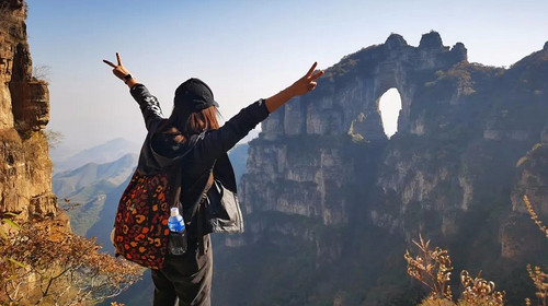 【北京一周一山·蚕姑坨】初级丨12公里丨探索"北方小张家界"的野性秘境：秋日红柿挂枝，南天门传说震撼人心+穿越自然与传说的壮丽画卷~