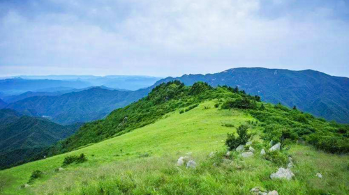 【北京100公里山野·黄草梁站】中级难度丨17.5公里丨徒步绝美高山草甸+打卡古道明珠黄草梁+新人小白勿报
