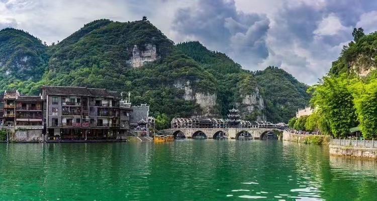 【初见贵州6日·国庆特辑】黄果树大瀑布+梵净山+荔波小七孔+西江千户苗寨+镇远古城+青岩古镇+全程四钻高档酒店/民宿+2-8人小包团&8人拼团