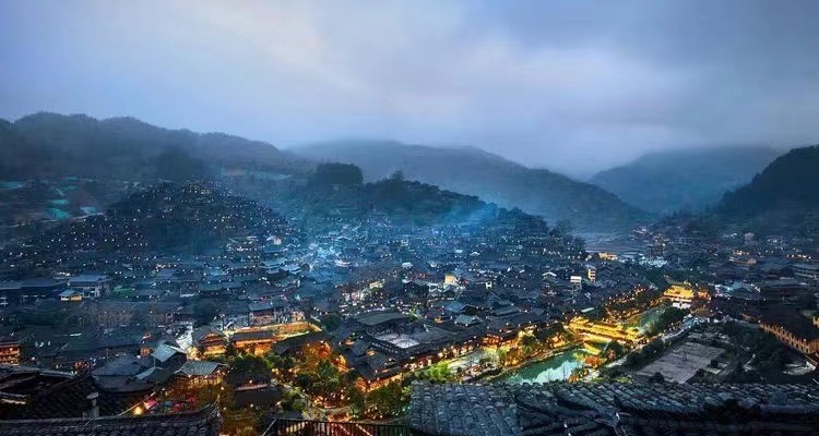 【初见贵州6日·国庆特辑】黄果树大瀑布+梵净山+荔波小七孔+西江千户苗寨+镇远古城+青岩古镇+全程四钻高档酒店/民宿+2-8人小包团&8人拼团
