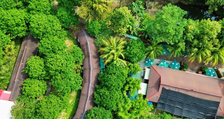 【遇见万宁 · 小众轻奢5日】火山岩海蚀洞+神州半岛灯塔+桥海牧场+石梅湾+日月湾教堂+日月湾滨海公路+罗布斯塔灵韵+分界洲岛网红餐厅+轻奢5日+私家一单一团