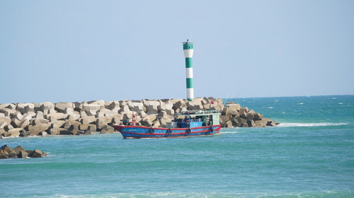 【遇见万宁 · 小众轻奢5日】火山岩海蚀洞+神州半岛灯塔+桥海牧场+石梅湾+日月湾教堂+日月湾滨海公路+罗布斯塔灵韵+分界洲岛网红餐厅+轻奢5日+私家一单一团
