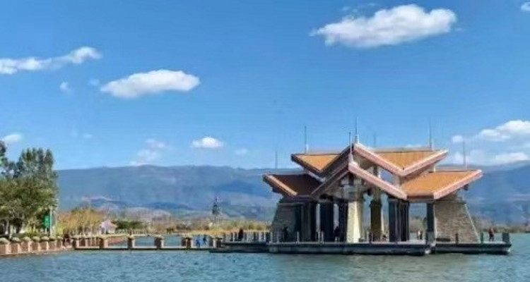 【又见云南·鸡鸣三省11日】昆明-会泽-大山包-巧家-螺髻99温泉-乐山大佛-蜀南竹海-阿西韭菜坪-织金洞-乌江源百里画廊11日深度游