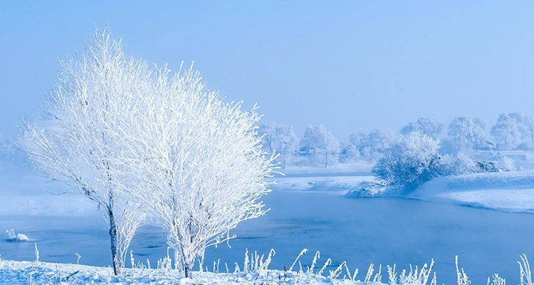 【乌兰布统冬·雪域新春4日】春节特辑丨五钻温泉酒店+硬派越野车穿越+多重冰雪体验+篝火烟花