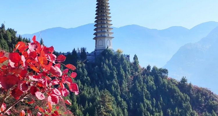 【地道三峡·红叶醉三峡5日】宜昌+文峰观+船游巫山夜景+三峡之巅+白帝城+神女天路+俯瞰巴楚风韵，赏长江两岸醉美红叶+16人精品团+2-7人私家团