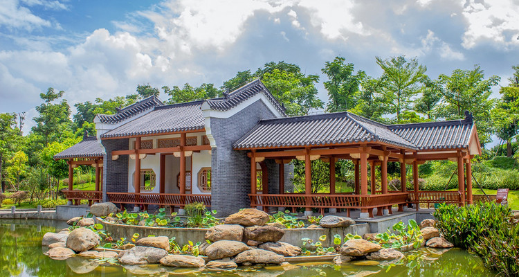 【极边秘境·崇左5日】德天瀑布+边关风情+明仕骑行+花山岩画+龙宫+白头叶猴五日游