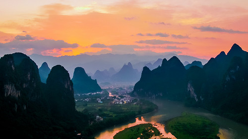 【极边秘境·崇左5日】德天瀑布+边关风情+明仕骑行+花山岩画+龙宫+白头叶猴五日游