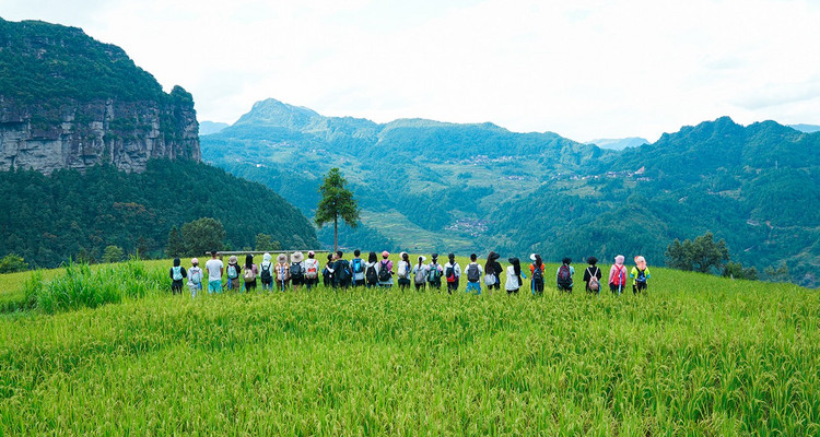 【行走贵州·酷玩黔徒5日】贵阳+归兰山瀑布群+都匀+夹缝岩峡谷+盗梦空间洞穴+猴子沟5日游