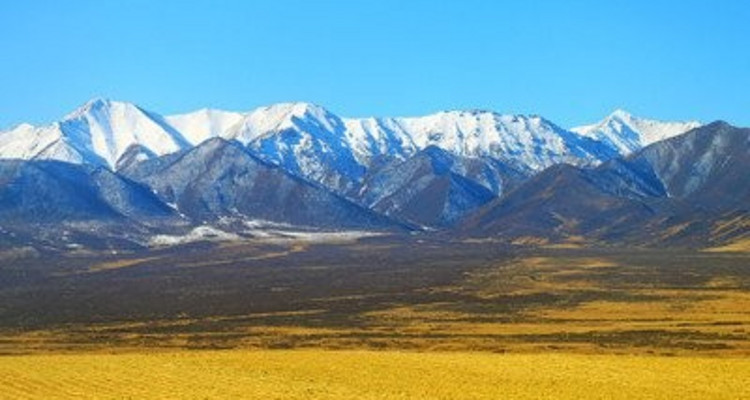 【初见西北-西北小环线5日】祁连山+七彩丹霞+卓尔山+茶卡盐湖+黑马河+青海湖断崖拍照打卡+8人散拼&2-8人私家团