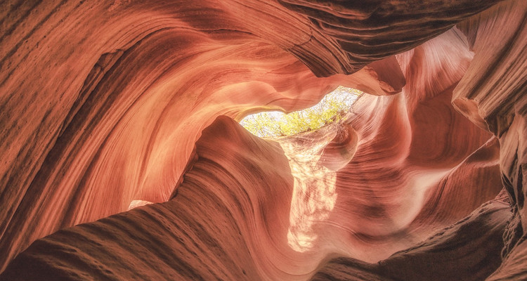 【陕北传奇6日】雨岔大峡谷+壶口瀑布+乾坤湾+波浪谷日落+麻黄梁黄土地质公园+陕北民歌博物馆+杨家岭+双水村+红石峡+镇北台+榆林老街+石魂广场+安塞腰鼓体验+景区特色窑洞住宿+2-8人小包团&8人拼团