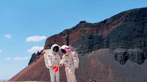【遇见内蒙古·秘境内蒙3日】响沙湾+乌兰哈达火山+辉腾锡勒黄花沟+库布齐沙漠+昭君博物院+多重民俗体验+28人精品团