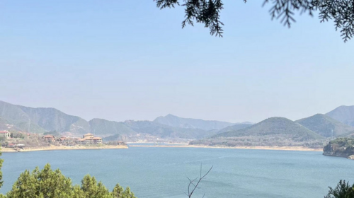 【北京一周一山·金海湖】8公里休闲徒步丨俯瞰金海湖+登锯齿崖+赏湖光山色