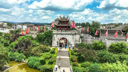 【探秘贵州·亲子营5日】"上天入地小勇士·冬令营“+贵阳+中国天眼FAST+中科院老师授课+打岱河天坑+天硐地心探秘+青岩古镇+5日亲子营