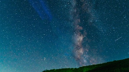 【东灵山夜爬】赏月观星+看日出云海+云海缭绕+登顶北京最高峰+迎接清晨第一缕阳光！
