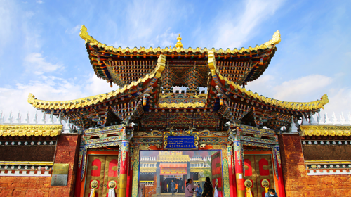 【遇见甘南·九色甘南8日】兰州+拉卜楞寺+美仁大草原+米拉日巴佛阁+郭莽湿地+扎尕那+若尔盖草原+花湖湿地+九曲黄河第一湾+黄龙+九寨沟+川主寺+郎木寺+纳摩大峡谷+篝火晚会+辩经+峡谷徒步+草原日出日落+8人小车团&2-8人小包团