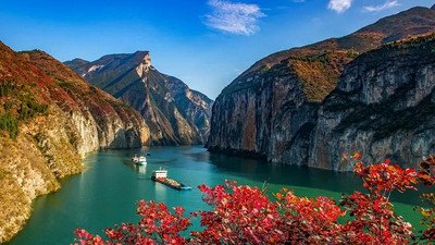 【地道三峡·红叶醉三峡4日】宜昌+文峰观+船游巫山夜景+三峡之巅+白帝城+神女天路+赏长江两岸醉美红叶8人散拼团