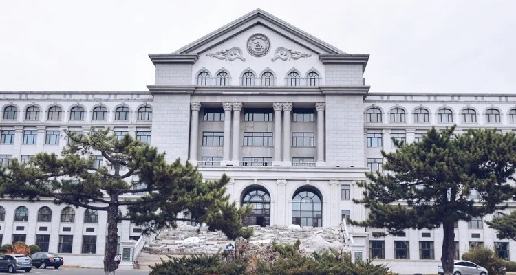 【梦幻韩潮4日·8人精品小团】延吉进二道白河高铁站出+延吉+朝鲜民俗园+雪岭漫步+雪地摩托+网红驯鹿+雪地漂流+大IP+小众绝美网红打卡+狂野撒欢！