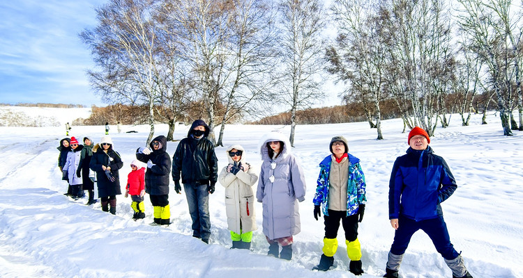 【遇见乌兰布统冬·冰雪徒步5日】北京+塞罕坝+游牧部落牧民家访+祭火大典+暖水河+魔界日出+透风沟+南井+塞北雪乡+白家窝铺+鹰窝沟+林海雪原轻徒步+滦河第一湖+云佛山滑雪+28人品质团