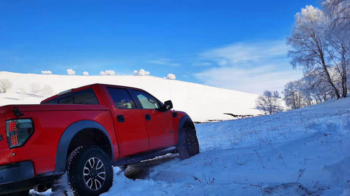 【乌兰布统冬·冰雪梦幻3日】春节特辑一价全含丨越野车穿越雪原+湖面冬捕+鄂温克驯鹿+多重冰雪体验+含正餐+赠送篝火烟花！