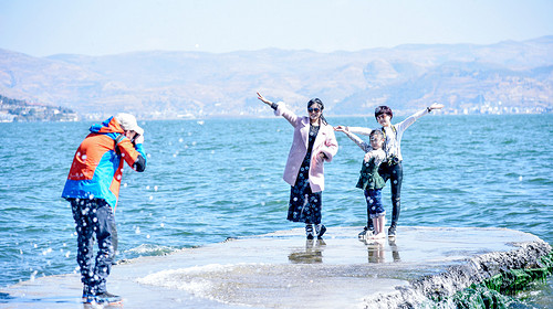 【又见云南 · 滇西北环线7日】洱海+泸沽湖+虎跳峡+白水台+丽江古城+普达措+纳帕海+磻溪村+松赞林寺+喜洲古镇+双廊古镇+沙溪古镇+洱海旅拍+猪槽船登里务比岛+2-8人私家团+8人散拼小车团