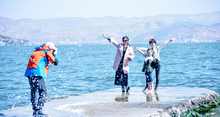 【又见云南 · 滇西北环线7日】洱海+泸沽湖+虎跳峡+白水台+丽江古城+普达措+纳帕海+磻溪村+松赞林寺+喜洲古镇+双廊古镇+沙溪古镇+洱海旅拍+猪槽船登里务比岛+2-8人私家团+8人散拼小车团