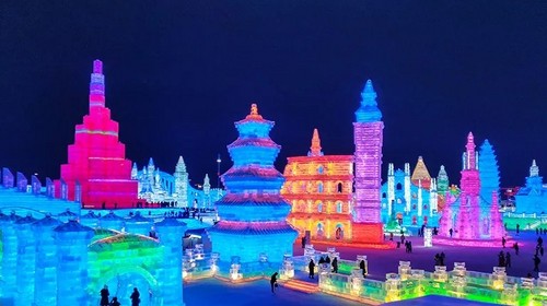 【冰雪梦幻·海参崴7日】哈尔滨市+雪乡+梦幻雪山徒步+网红雪地摩托+棒槌山观光栈道+东宁+城市citywalk+托卡内夫灯塔+海边日落+百年老街+玻璃海滩+托比津纳海角+绥芬河+海参崴7天6晚！
