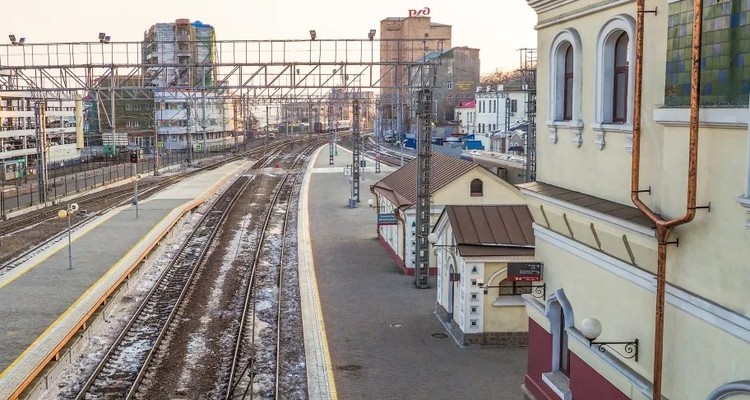 【冰雪梦幻·海参崴7日】哈尔滨市+雪乡+梦幻雪山徒步+网红雪地摩托+棒槌山观光栈道+东宁+城市citywalk+托卡内夫灯塔+海边日落+百年老街+玻璃海滩+托比津纳海角+绥芬河+海参崴7天6晚！